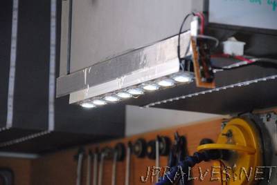 Make Your Own Dimmable LED Workshop Lighting! (Extremely High Efficiency)