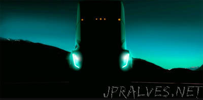 Elon Musk gives us a glimpse of Tesla's electric semi truck