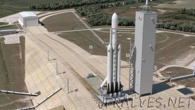 SpaceX Static-Fires Falcon Heavy Core for 1st Time