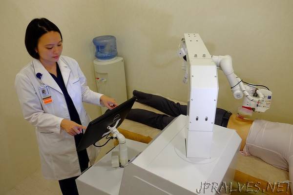 Singapore's first robot masseuse EMMA starts work