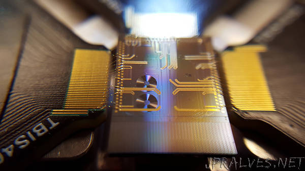 Will light be the basis for quantum computing?
