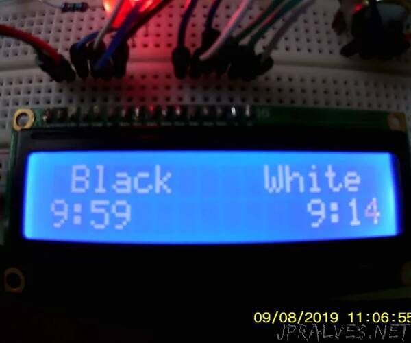 Arduino Smart Chess Board with LCD Display 