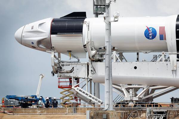 Weather Delays the SpaceX Crew Dragon Launch