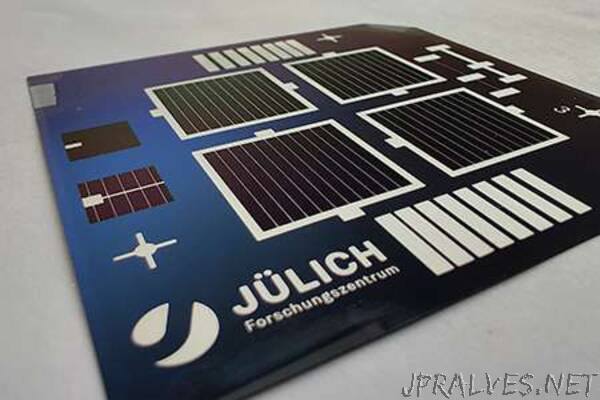 Transparent nanolayers for more solar power