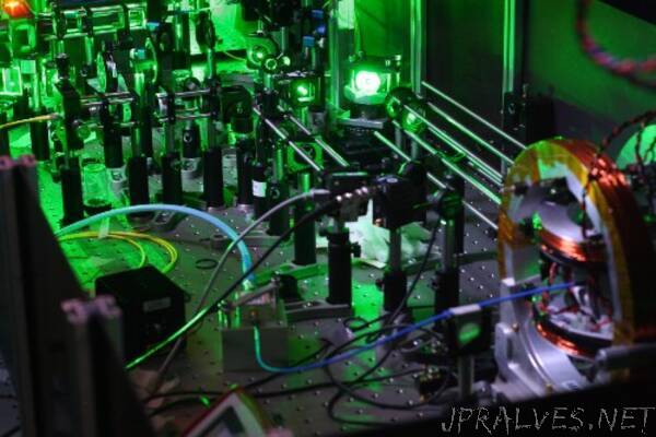 Machine learning algorithm helps unravel the physics underlying quantum systems