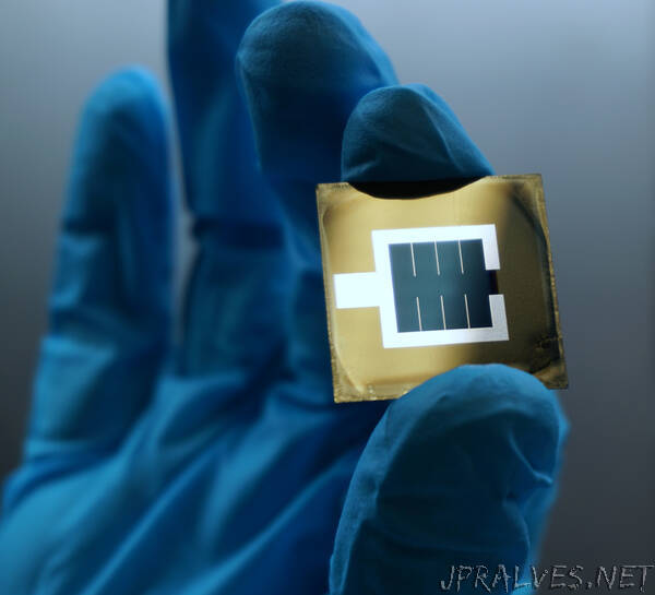 World record back at HZB: Tandem solar cell achieves 32.5 percent efficiency