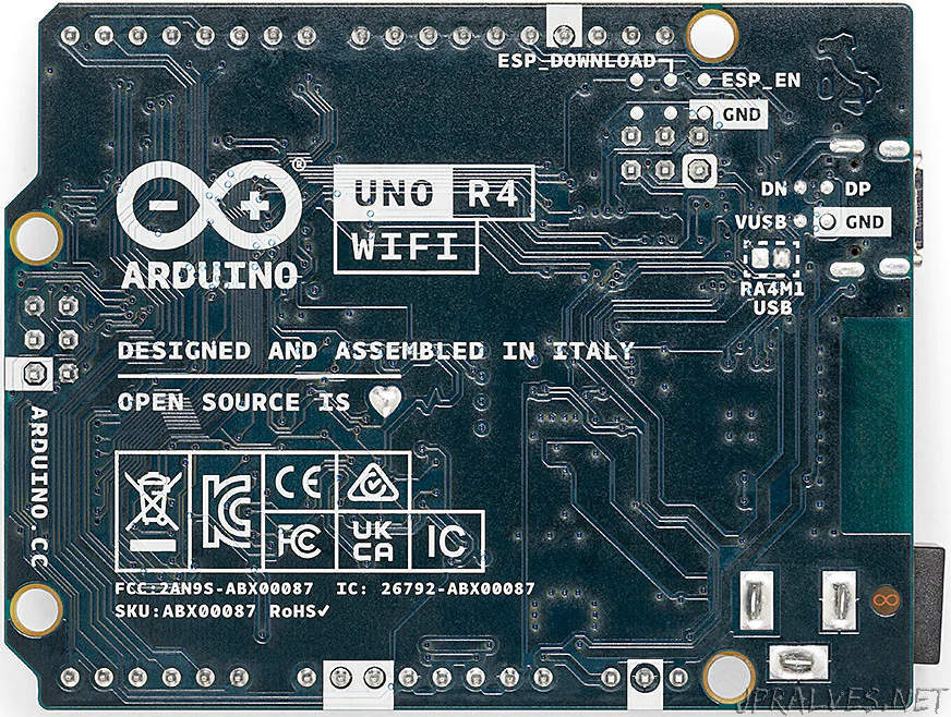 arduino_uno_r4_wifi_3.jpg